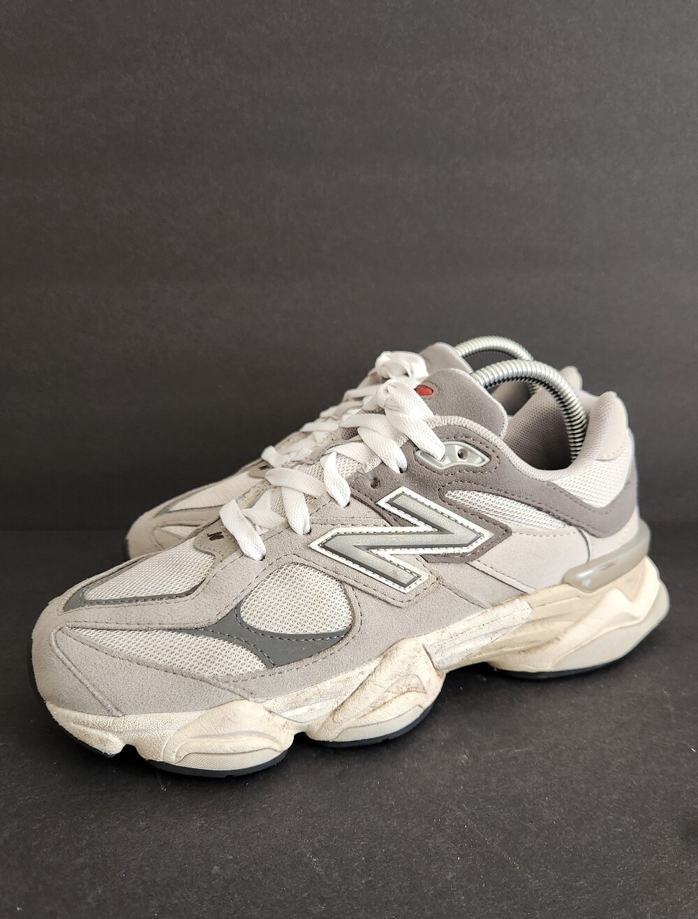 New Balance 9060 Boys Size 6.5 Gray White Retro Running Shoes (Womens Size 8)